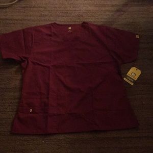 2 Wonder wink scrub top for woman new with tags